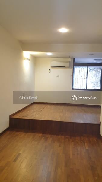 Semi-Detached for Rent: Holland, D10, 278301