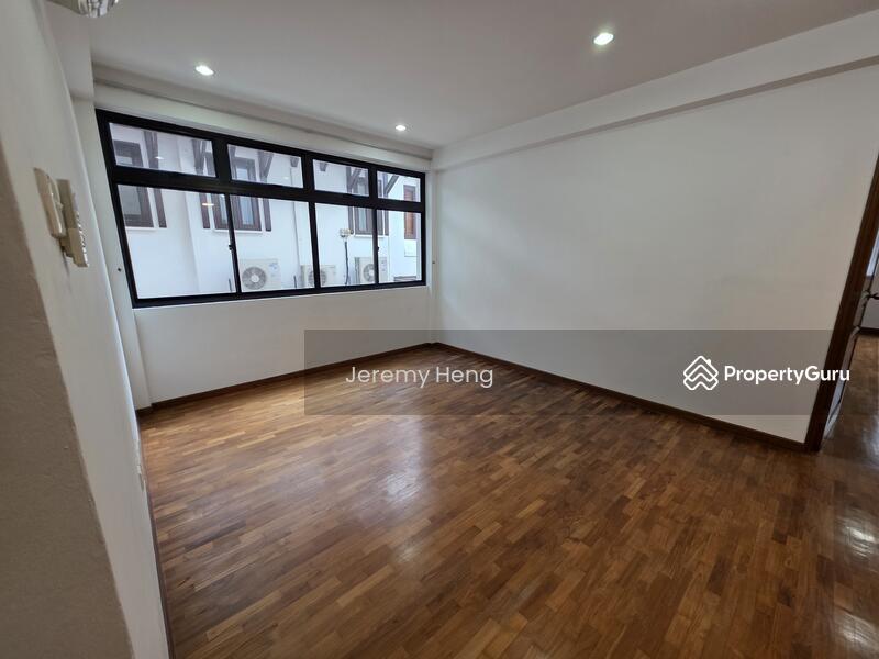 Semi-Detached for Rent: Holland, D10, 278912