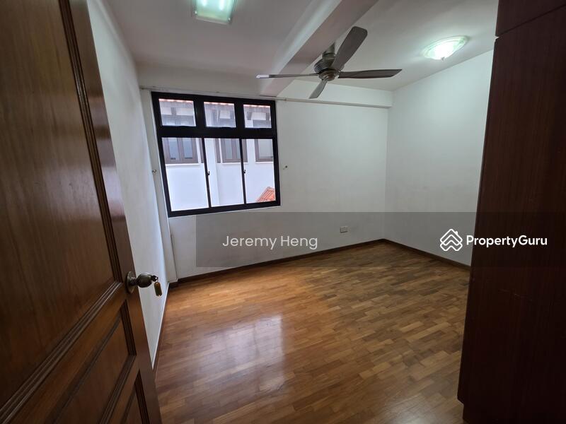 Semi-Detached for Rent: Holland, D10, 278912