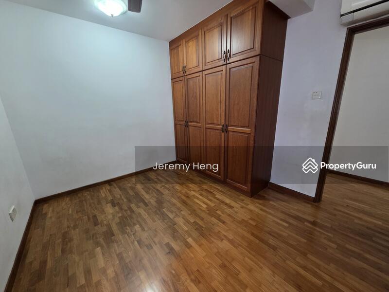 Semi-Detached for Rent: Holland, D10, 278912