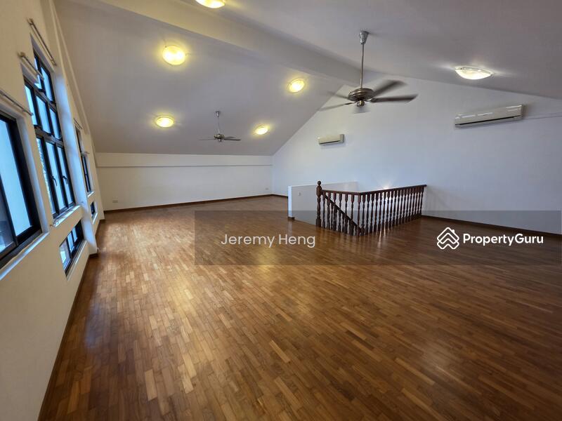 Semi-Detached for Rent: Holland, D10, 278912