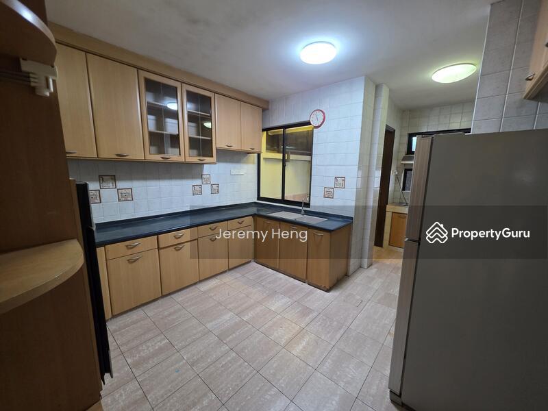 Semi-Detached for Rent: Holland, D10, 278912