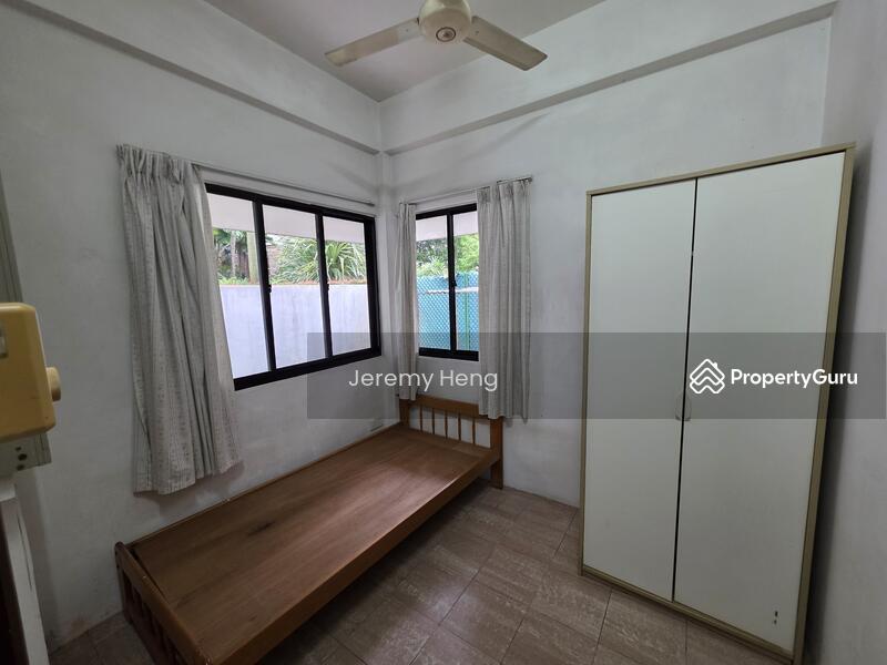 Semi-Detached for Rent: Holland, D10, 278912