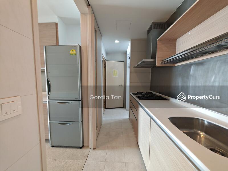 Condominium for Rent: D04, 098583