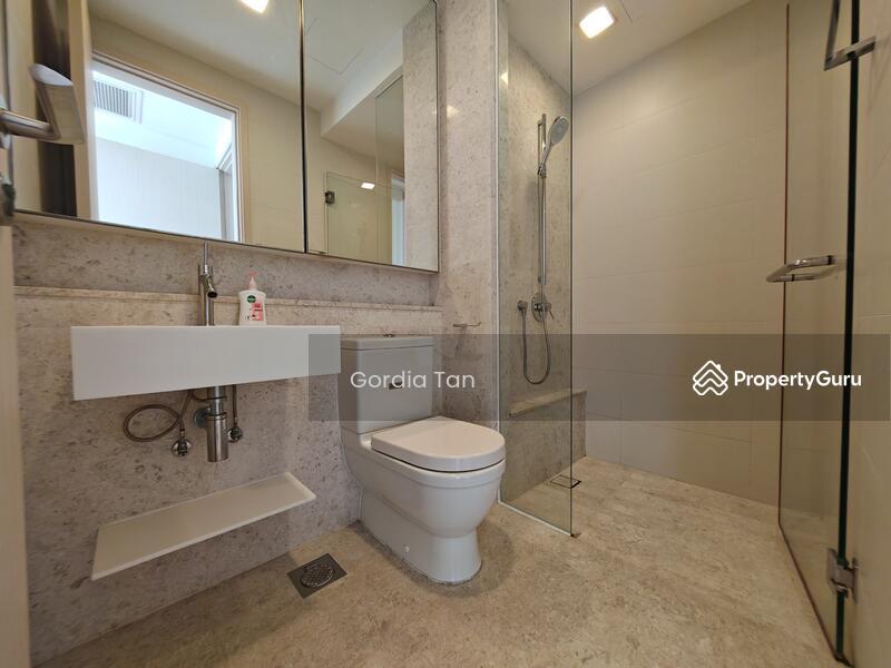 Condominium for Rent: D04, 098583