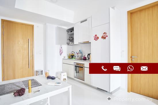 Tre Residences Condominium For Rent, $4,800, 2 Bed 2 Bath 700 sqft $6.86 psf