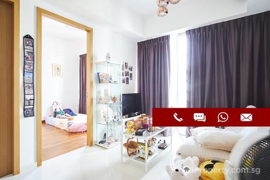 Tre Residences Condominium For Rent, $4,800, 2 Bed 2 Bath 700 sqft $6.86 psf