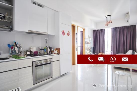 Tre Residences Condominium For Rent, $4,800, 2 Bed 2 Bath 700 sqft $6.86 psf