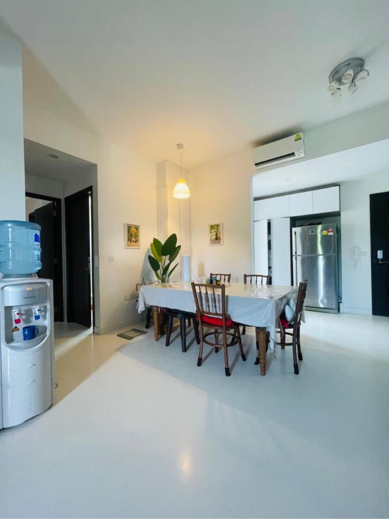 R Maisons (The Maisons) Apartment For Rent, $3,800, 2 Bed 2 Bath 936 sqft $4.06 psf