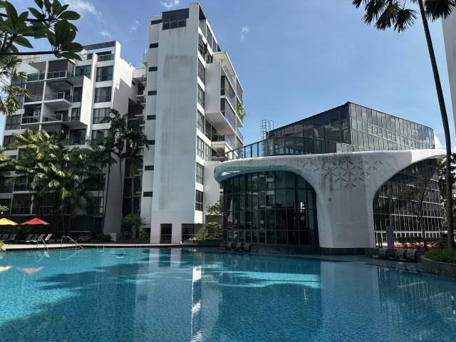Parc Olympia Condominium For Rent, $3,100, 2 Bed 1 Bath 645 sqft $4.81 psf