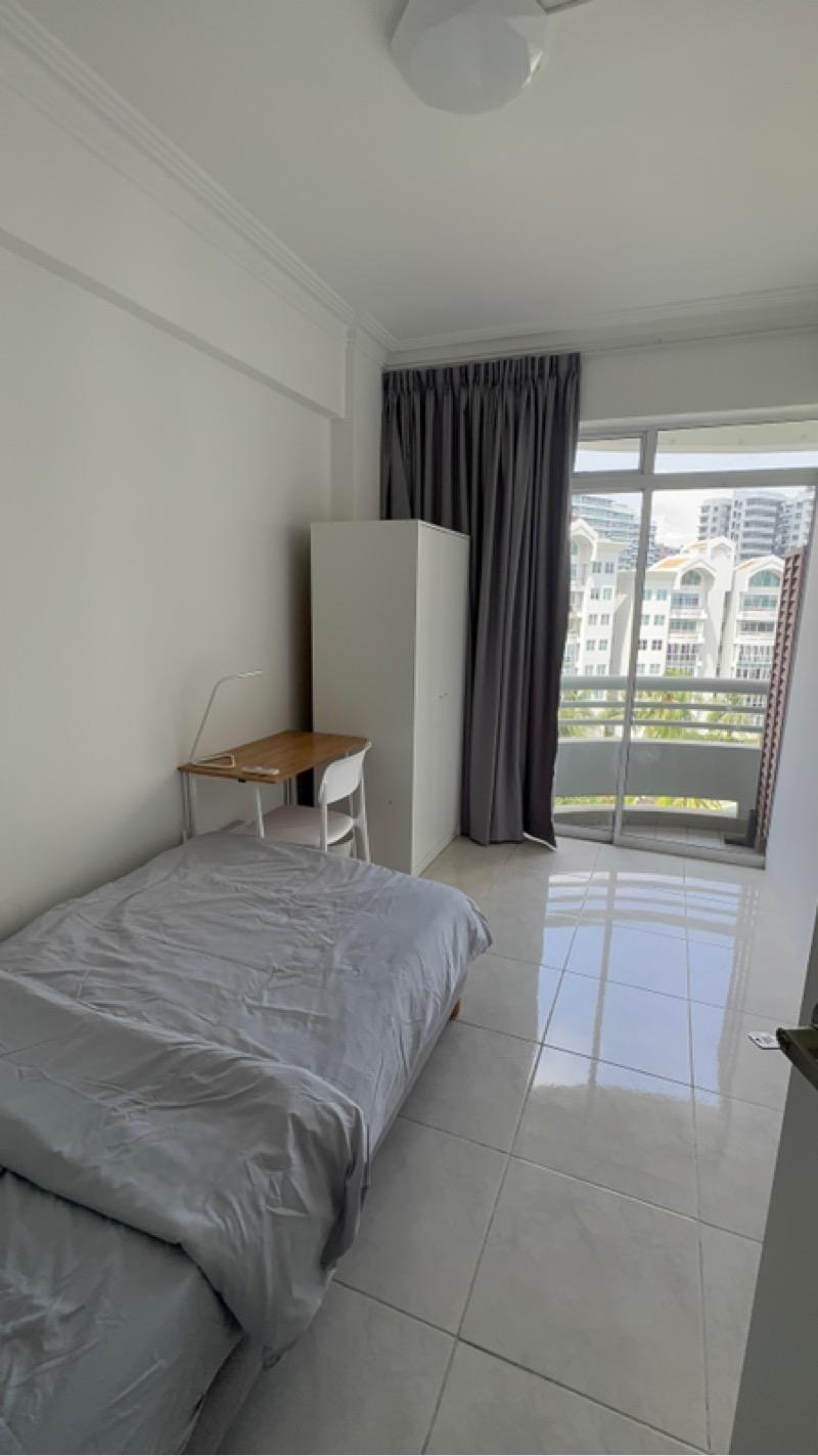 Elias Green Condominium Room Rental, $1,100, 1 Bed 1 Bath 150 sqft $7.33 psf