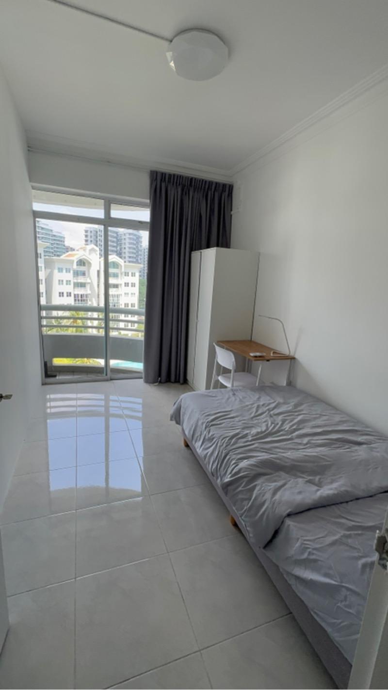 Elias Green Condominium Room Rental, $1,100, 1 Bed 1 Bath 150 sqft $7.33 psf