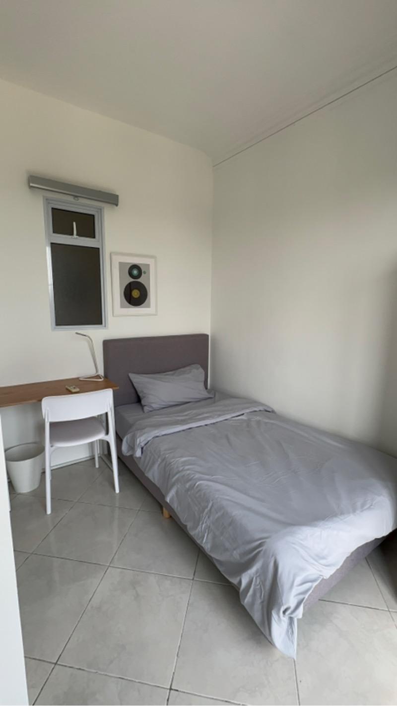 Elias Green Condominium Room Rental, $1,100, 1 Bed 1 Bath 150 sqft $7.33 psf