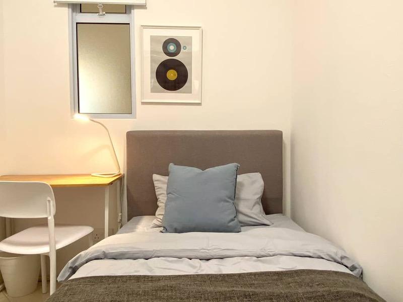 Elias Green Condominium Room Rental, $1,100, 1 Bed 1 Bath 150 sqft $7.33 psf