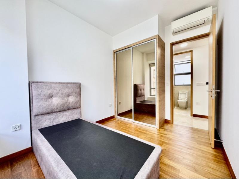 The Lanai Condominium For Rent, $4,100, 2 Bed 2 Bath 958 sqft $4.28 psf