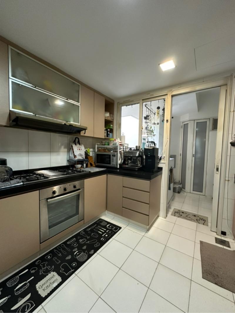 Savannah Condopark Condominium For Rent, $4,800, 3 Bed 3 Bath 1,227 sqft $3.91 psf