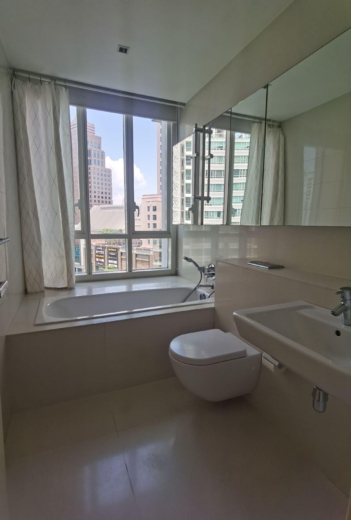 Condominium for Rent: D09, 239471