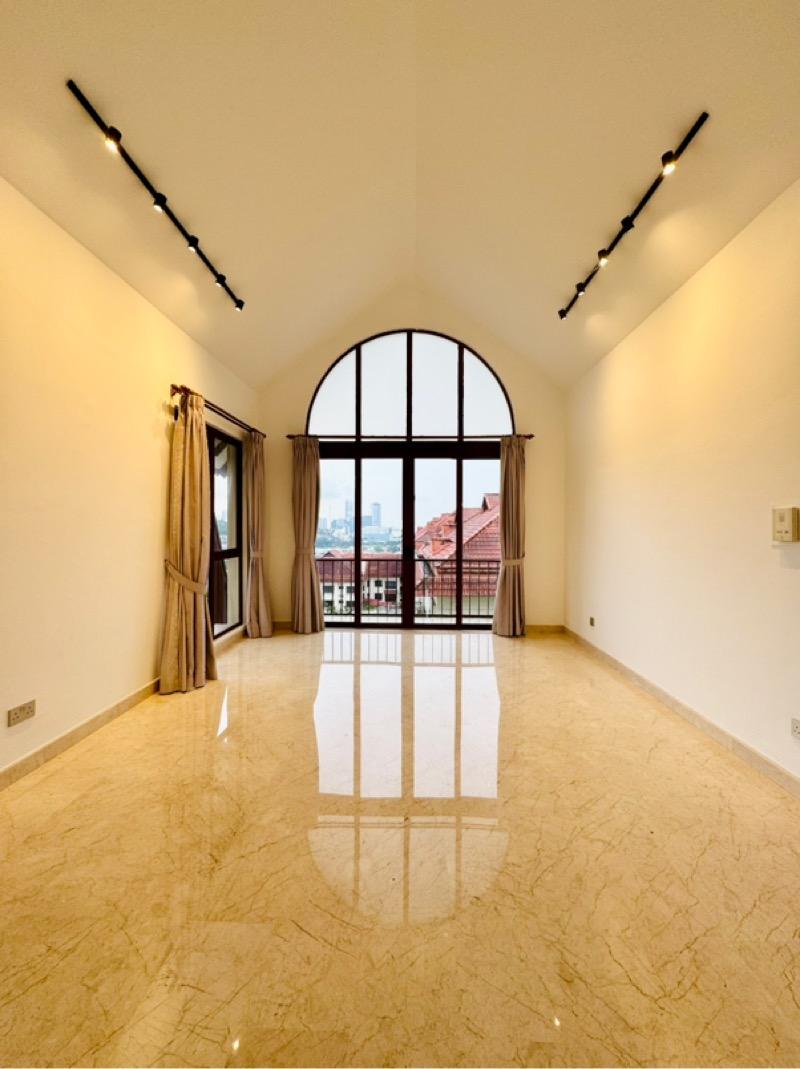 Prop-GPT: Condominium: D05 Pasir Panjang Ventana