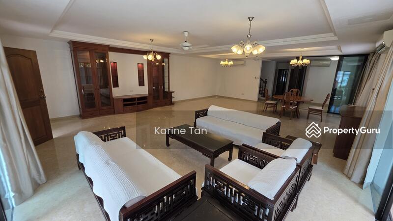 Semi-Detached for Rent: Holland, D10, 276000