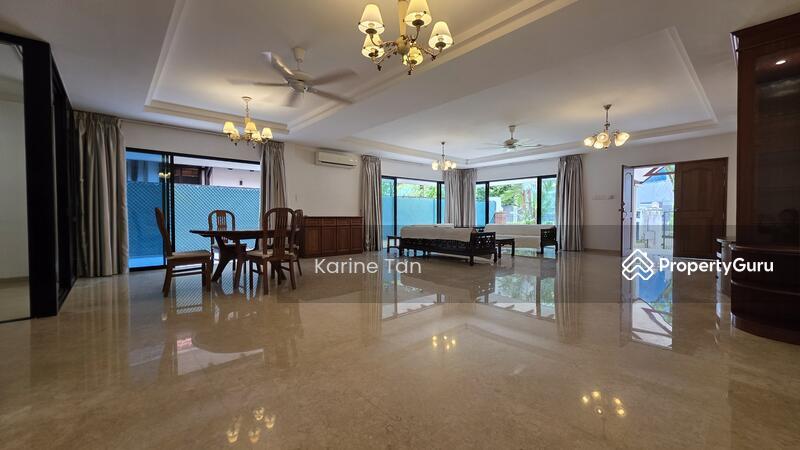 Semi-Detached for Rent: Holland, D10, 276000