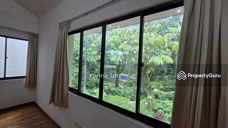 Semi-Detached for Rent: Holland, D10, 276000