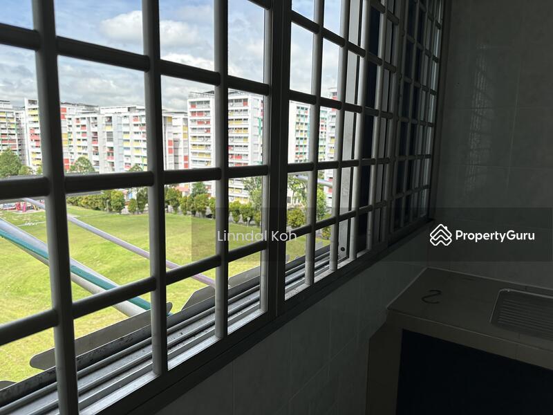 HDB Flat for Rent: Yishun, D27, 760784