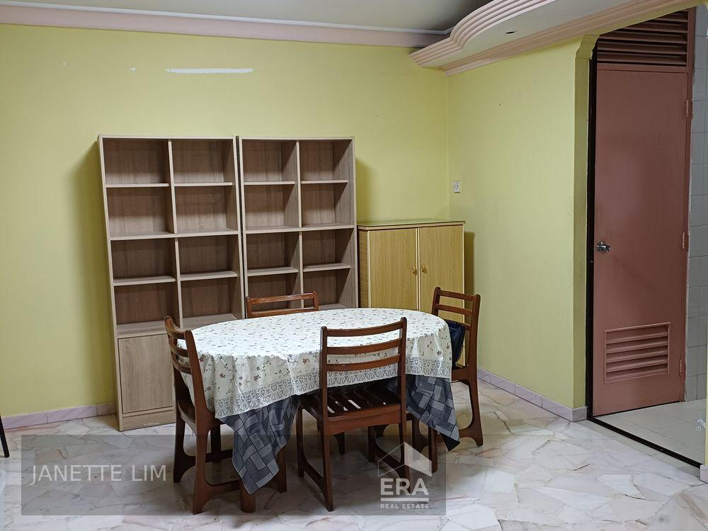 Prop-GPT: HDB - 2 room: D23 Bukit Panjang 214 Petir Road