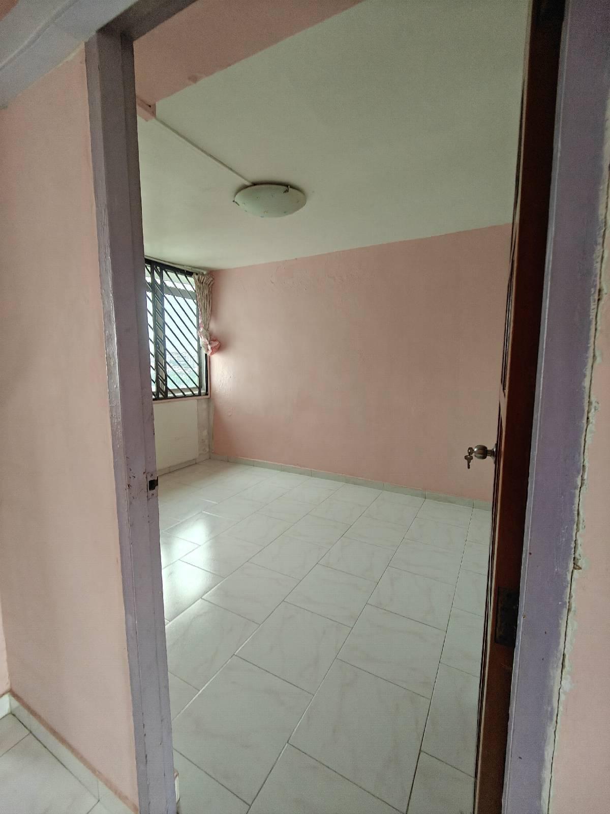 18 Eunos Crescent HDB Apartment For Rent, $2,800, 2 Bed 1 Bath 753 sqft $3.72 psf