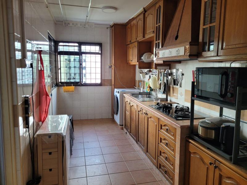 Prop-GPT: HDB Apartment: D22 Boon Lay 617 Jurong West Street 65