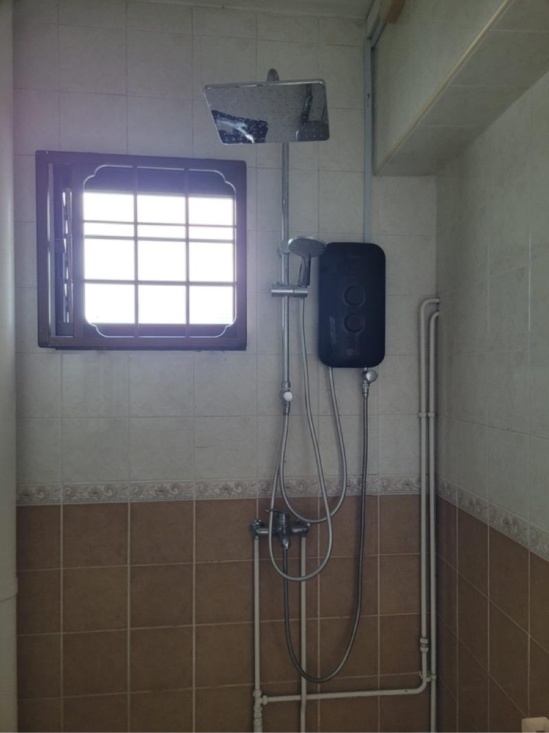 617 Jurong West Street 65 HDB Apartment Room Rental, $1,000, 1 Bed 2 Bath 161 sqft $6.21 psf