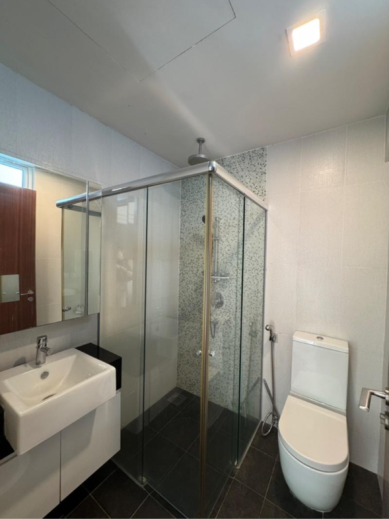 East Village Condominium Room Rental, $2,499, 1 Bed 1 Bath 600 sqft $4.17 psf