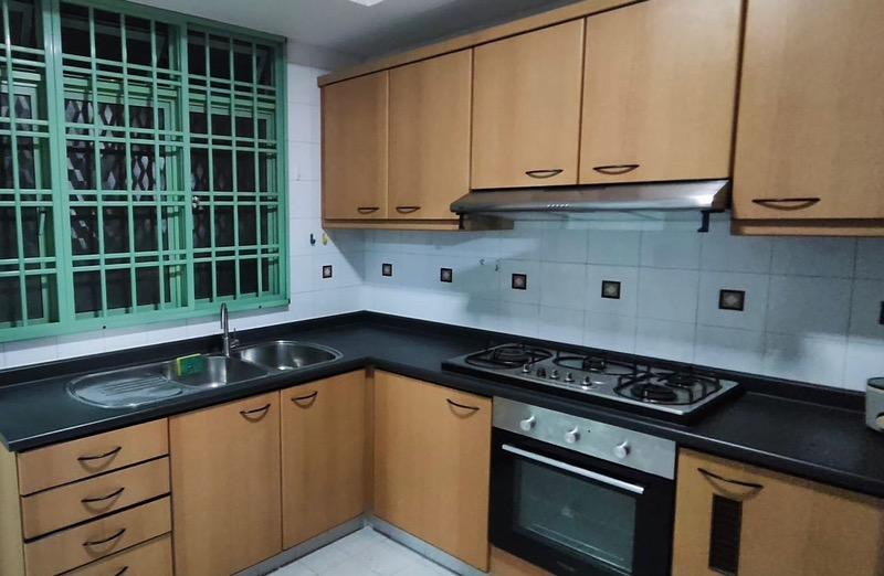 Tiara Apartment Room Rental, $1,400, 1 Bed 1 Bath 90 sqft $15.56 psf