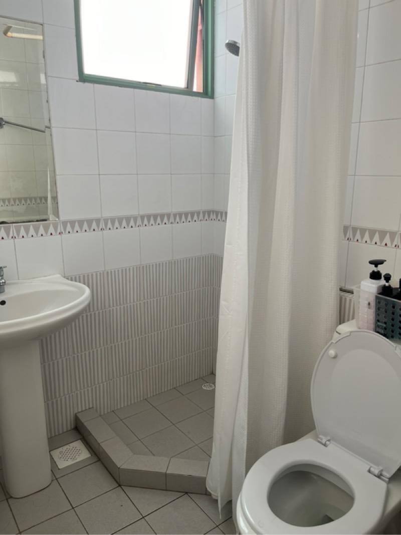 Tiara Apartment Room Rental, $1,400, 1 Bed 1 Bath 90 sqft $15.56 psf