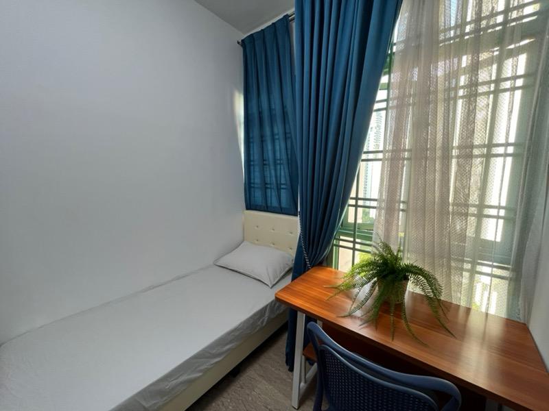 Tiara Apartment Room Rental, $1,400, 1 Bed 1 Bath 90 sqft $15.56 psf