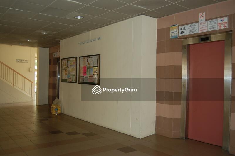 305 Tampines Street 32