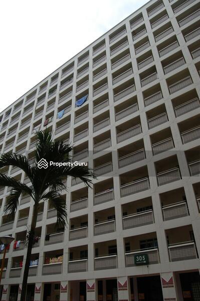 305 Tampines Street 32