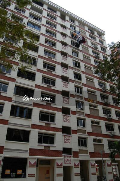 305 Tampines Street 32