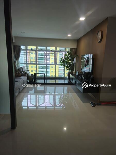 Prop-GPT: HDB Flat: D19 Punggol 646 Punggol Central
