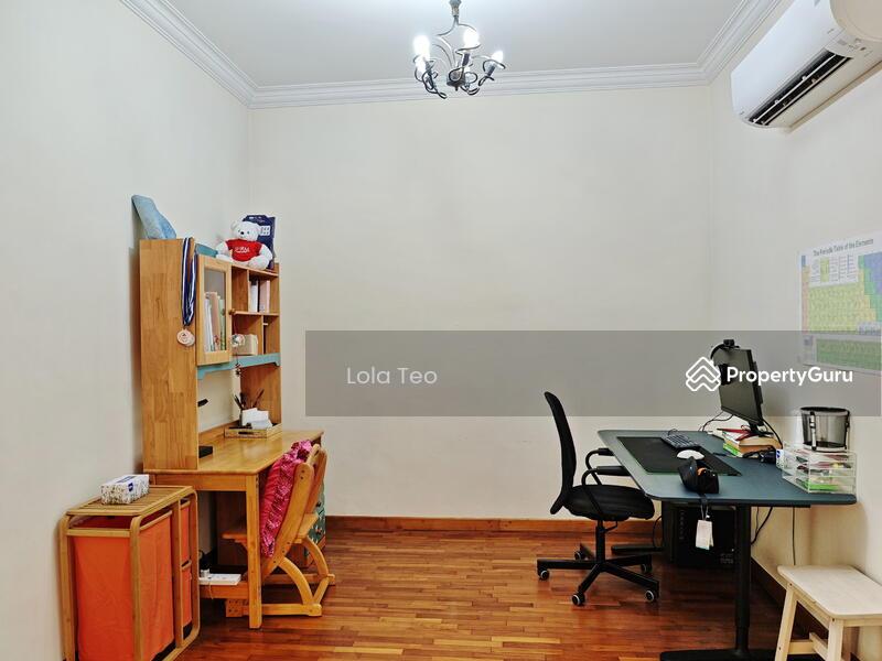 Prop-GPT: Terrace: D25 Woodgrove Beechwood Grove Terrace for rent