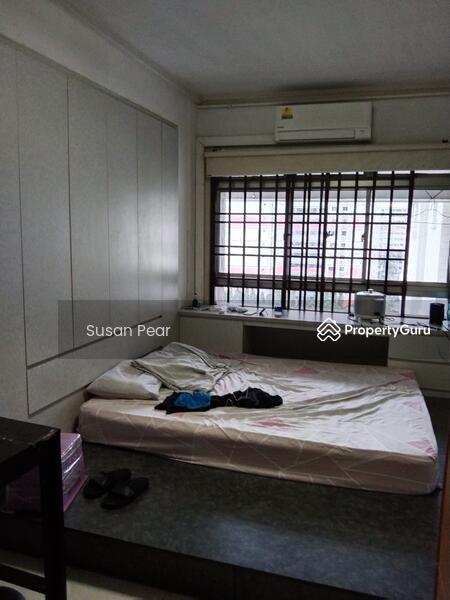 225 Pasir Ris Street 21