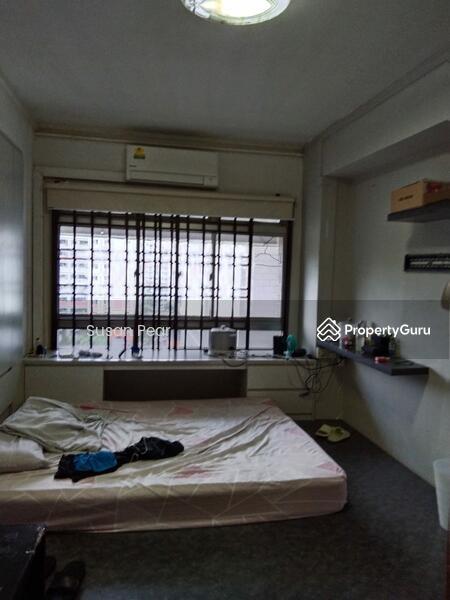 225 Pasir Ris Street 21