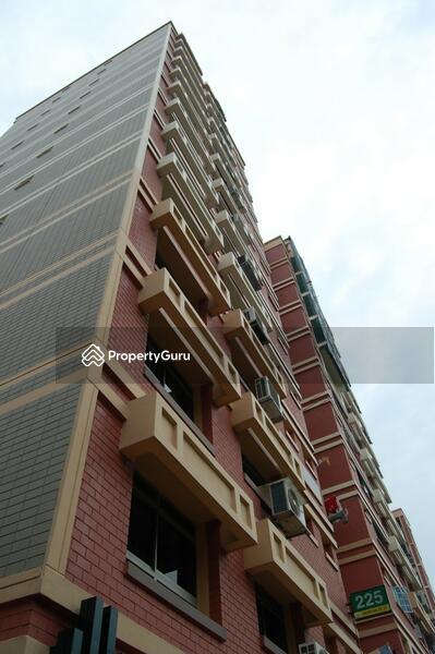 225 Pasir Ris Street 21