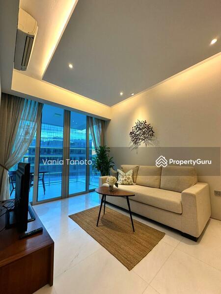 Prop-GPT: Condominium: D09 Cairnhill The Vermont On Cairnhill