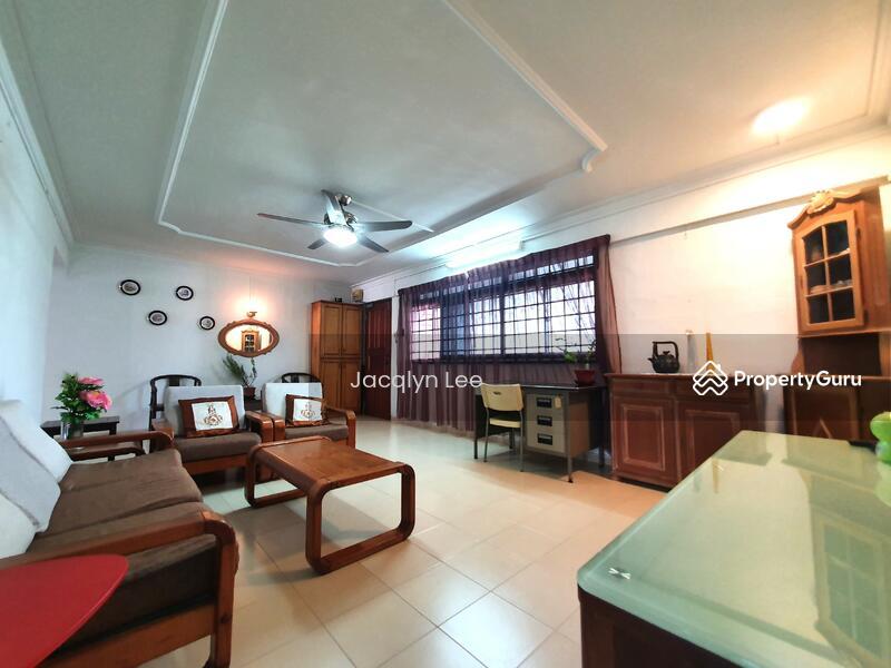Prop-GPT: HDB Flat: D19 Serangoon 213 Serangoon Avenue 4