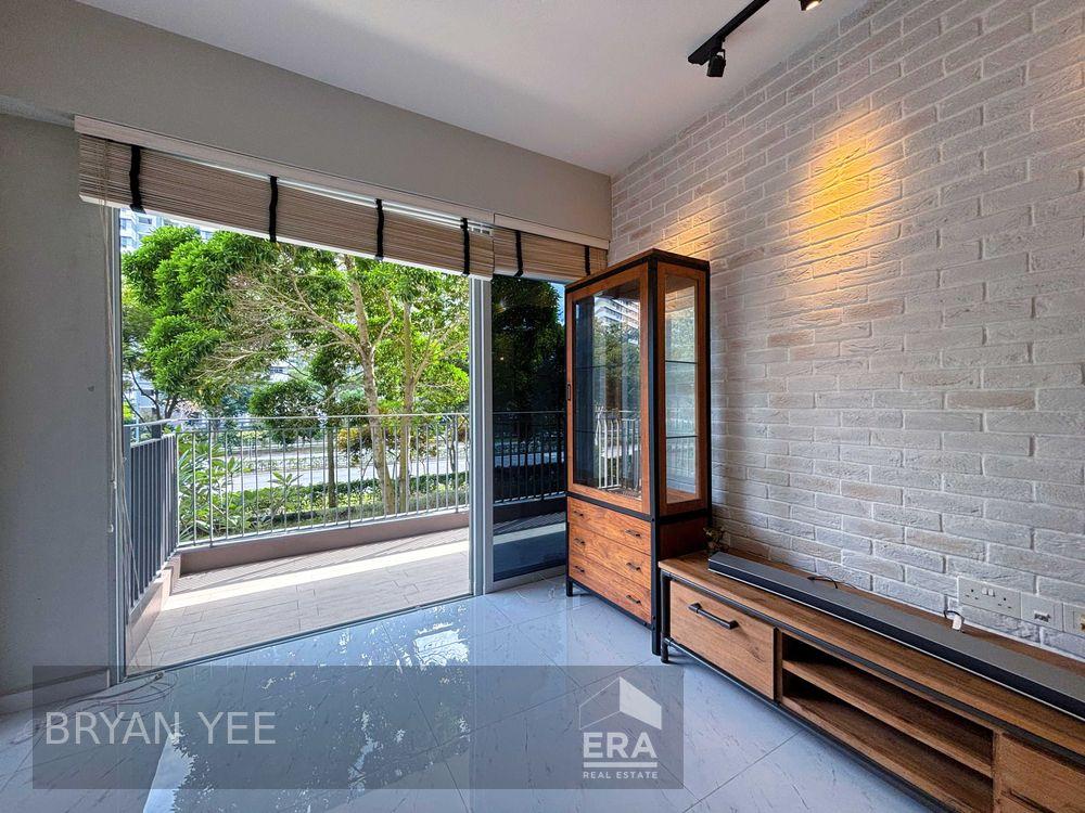 Prop-GPT: Condominium: D18 Tampines Tampines Central 7, Tampines, Singapore, D18, 528617: Sgd 4,700