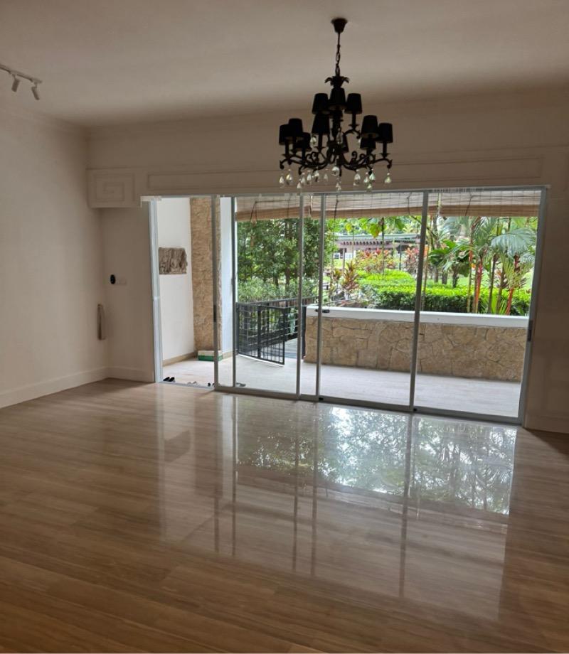 Prop-GPT: Condominium: D10  Astrid Meadows