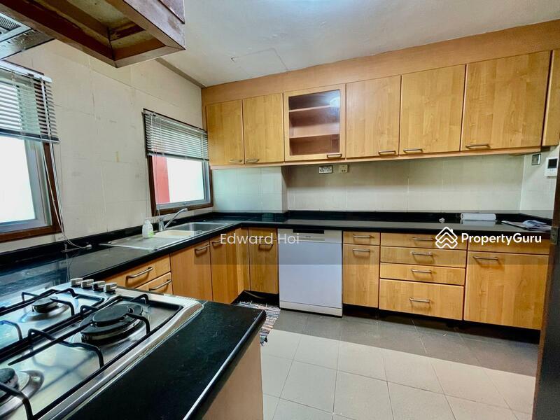 Condominium for Rent: Cairnhill, D09, 229159