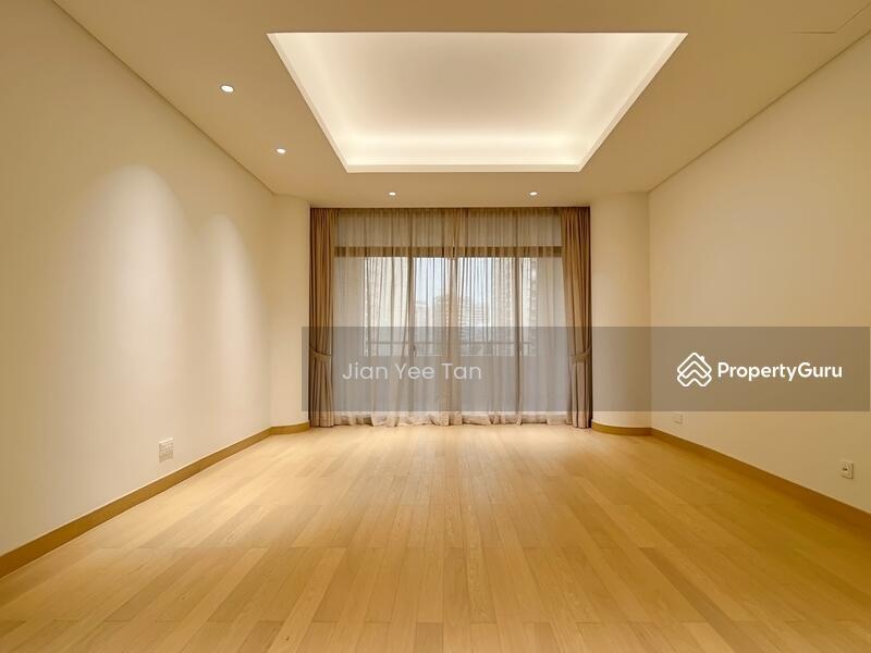 Prop-GPT: Condominium: D10  The Colonnade