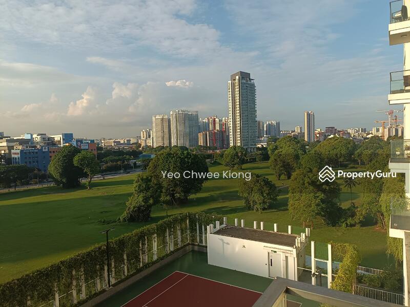 Prop-GPT: Condominium: D12  Kallang Riverside