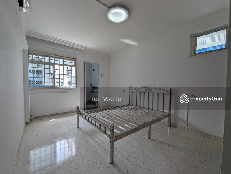 237 Tampines Street 21